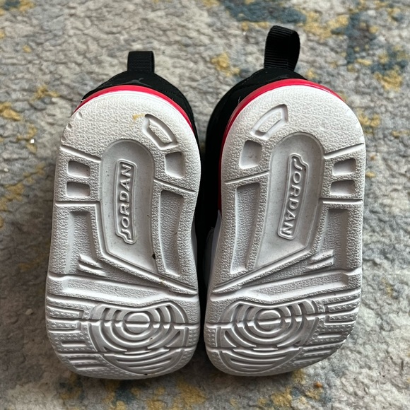 2 pair of Nike’s - Picture 5 of 6